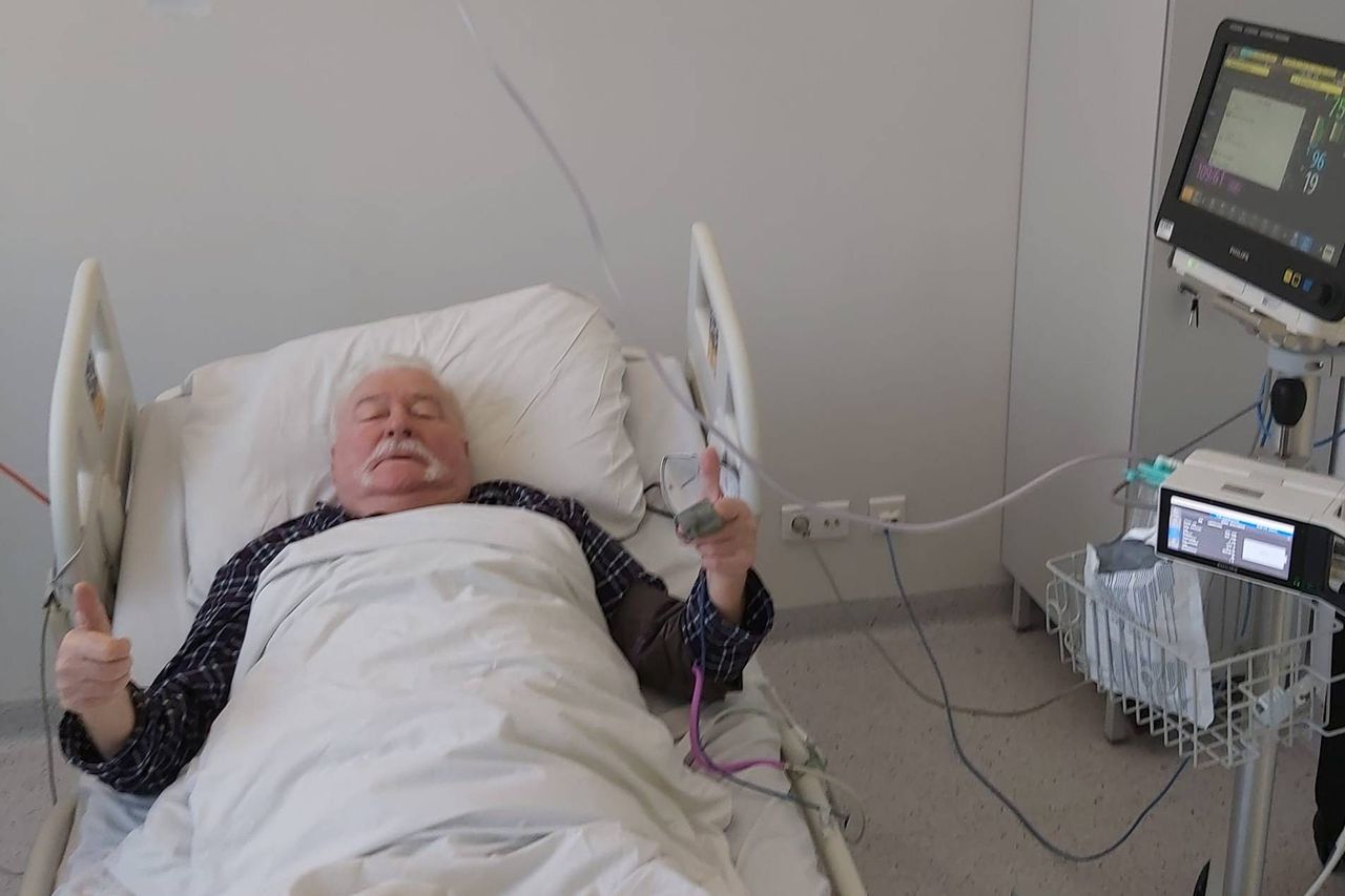 "Ciężko przechodzi chorobę". Wałęsa pokazał swoje zdjęcia