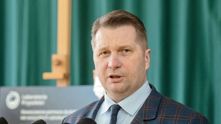 Skrócenie nauki zdalnej? Czarnek zapowiada 
