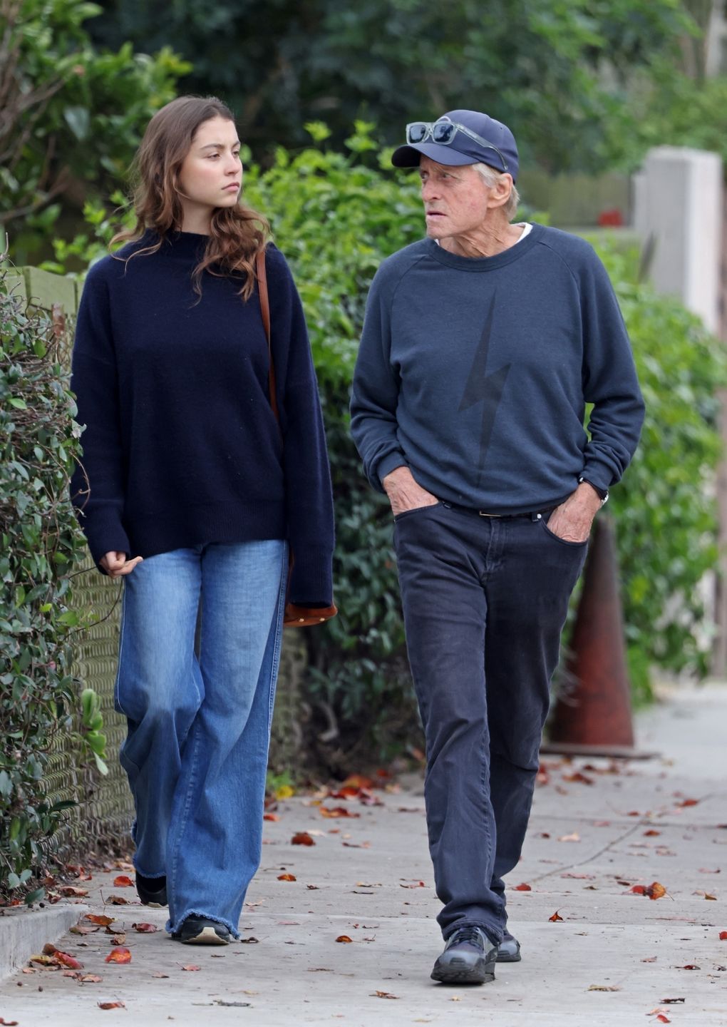 Michael Douglas wybrał się na zakupy z 19-letnią córką
