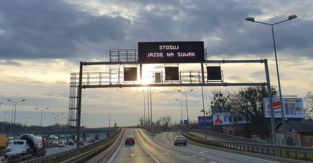 Jazda na suwak po miesiącu – jak wygląda praktyka?