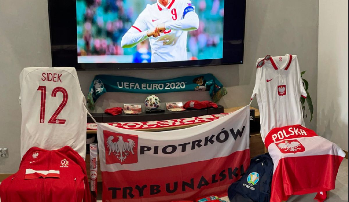 To się nazywa ołtarz kibica! Fani oddają serce reprezentacji Polski