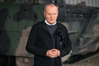 Tusk tłumaczy się z "zakutych łbów". "Zdecydowanie mocniej"