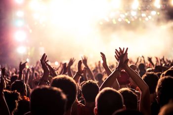 Łódź: Audioriver na Błoniach. Emocjonująca pierwsza noc festiwalu