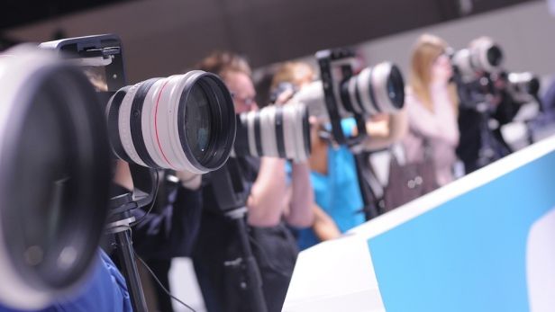 Fotografia po trzęsieniu ziemi - w oczekiwaniu na podwyżki? 1