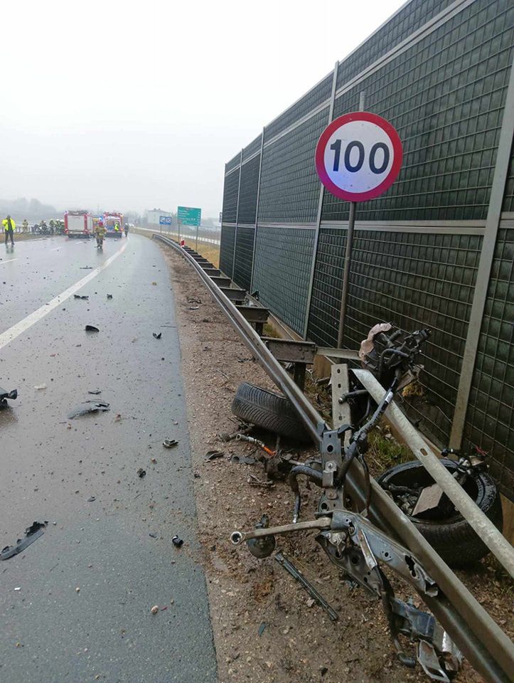 Wypadek S8, okolice Mszczonowa, Mercedes EQE i BMW serii 7