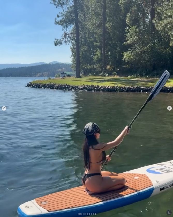 Kim Kardashian na SUP-ie