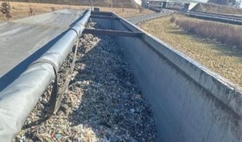 Zajrzeli do naczepy ciężarówki. W środku 24 tony odpadów