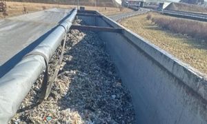 Zajrzeli do naczepy ciężarówki. W środku 24 tony odpadów