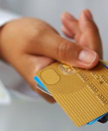 Karta kredytowa - zobacz, na co zwrócić uwagę przy wyborze