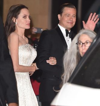 Brad i Angelina nadal się nie rozwiedli… "Chciał jej oddać POŁOWĘ MAJĄTKU, ale odmówiła"