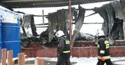 Pożar hali w Płocku. Trwa dogaszanie