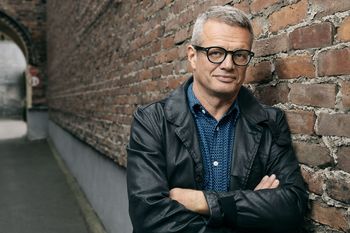 "Boli, ale bramki nie opuszczę". Marcin Meller o dojrzewaniu, sensie życia i szkole, którą buduje w Etiopii