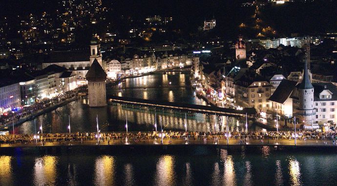 Szwajcaria nocą