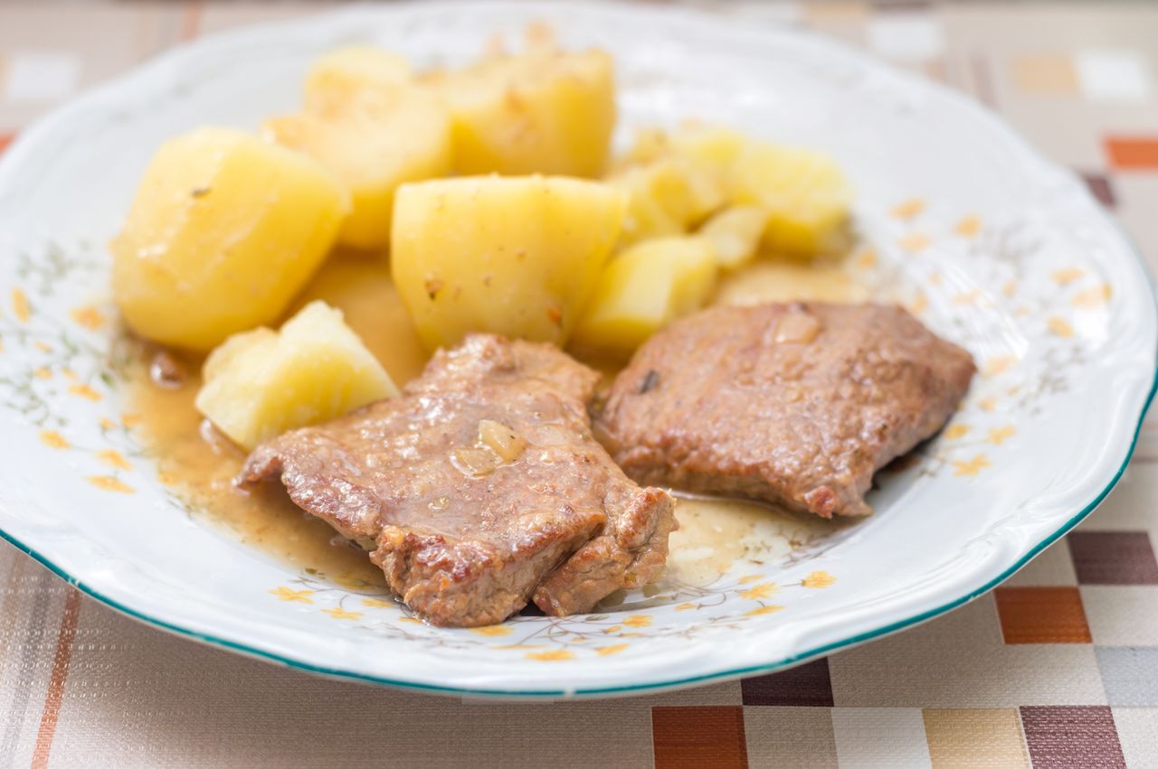 Tak delikatne, że rozpływają się w ustach. Rodzina co tydzień dopytuje o te kotlety