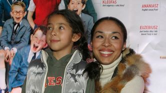 Omenaa Mensah zabrała DOROSŁĄ CÓRKĘ na event. Tak teraz wygląda 23-letnia Vanessa. Kopia znanej mamy? (ZDJĘCIA)