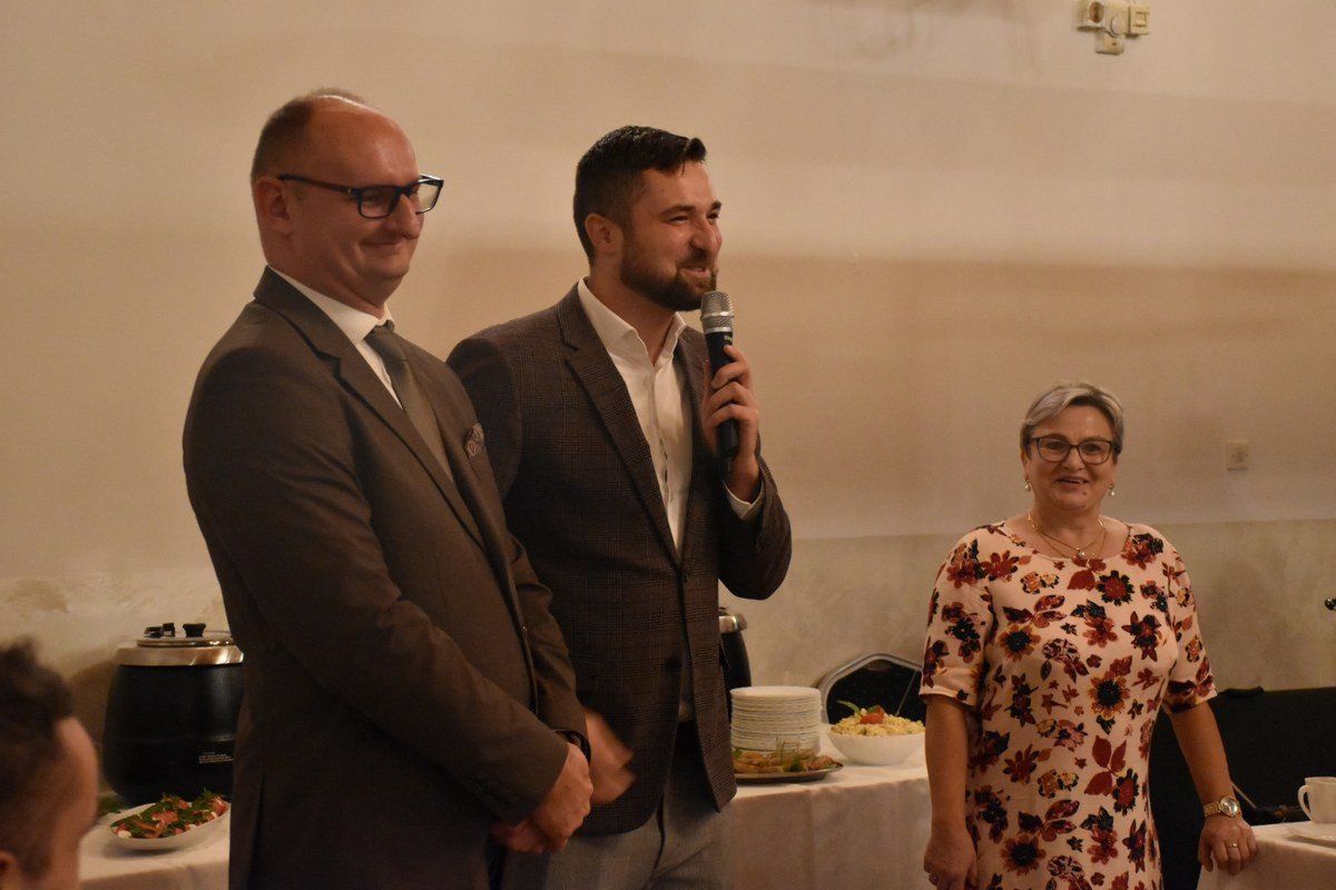 Koło Gospodyń Wiejskich w Chełmcach zaprosiło na tradycyjnego &#34;Pyrczoka&#34;. Na Sali Wiejskiej bawiło się 140 osób
