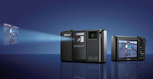 Nikon Coolpix S1000pj - aparat z projektorem 1