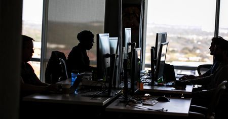 Koszmar pracowników. Facebook wyda 52 mln dol. na odszkodowania