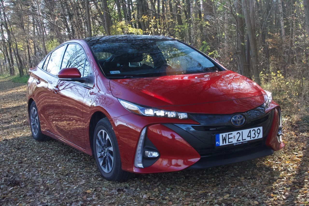 Toyota Prius PHV
