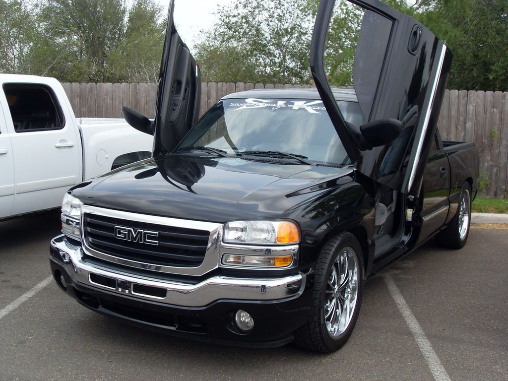 GMC Canyon (fot. carphotos.cardomain.com)