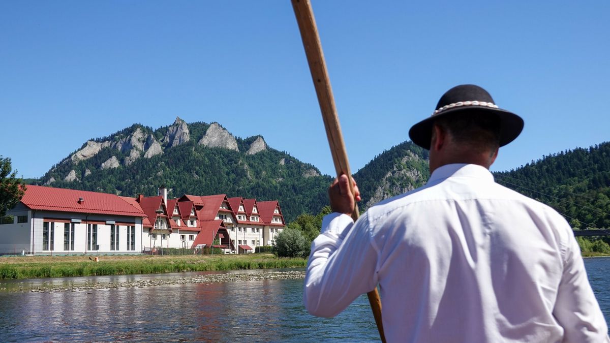 Sp?yw Dunajcem
17.07.2025 Sromowce Wyzne (malopolskie). Splyw Dunajem. Fot. Piotr Kamionka/REPORTER
Piotr Kamionka/REPORTER