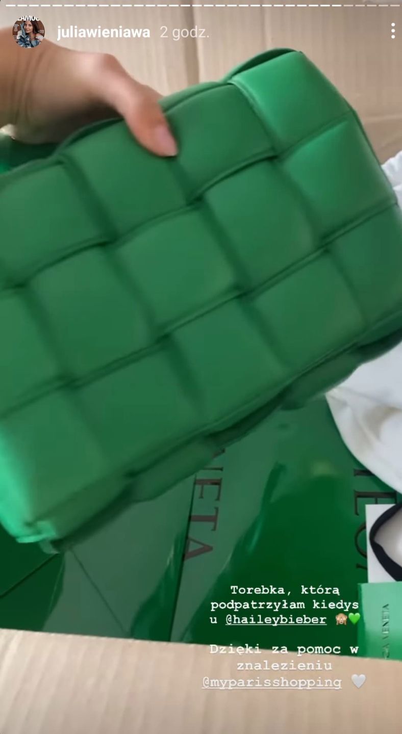 Julia Wieniawa ma torebkę jak Hailey Bieber