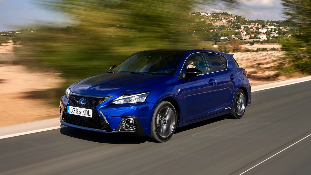 Lexus CT 200h to obecnie jedyny model samochodu, który od roku 2010 do dziś nie przeszedł żadnej poważnej zmiany technicznej. Jest tak udany?