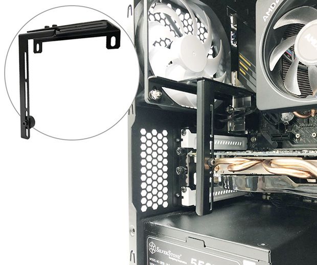 Japoński wspornik dla karty graficznej. 