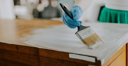 Zamiast wymieniać blat. 7 sposobów na kuchenny efekt "wow" za ułamek ceny