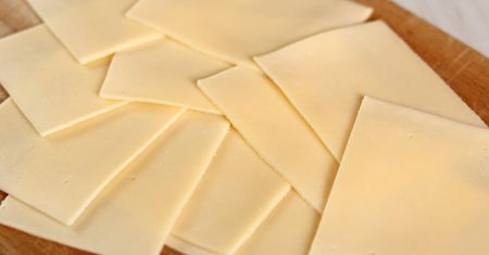 Ser Mozzarella w plastrach wycofany. GIS podał powód