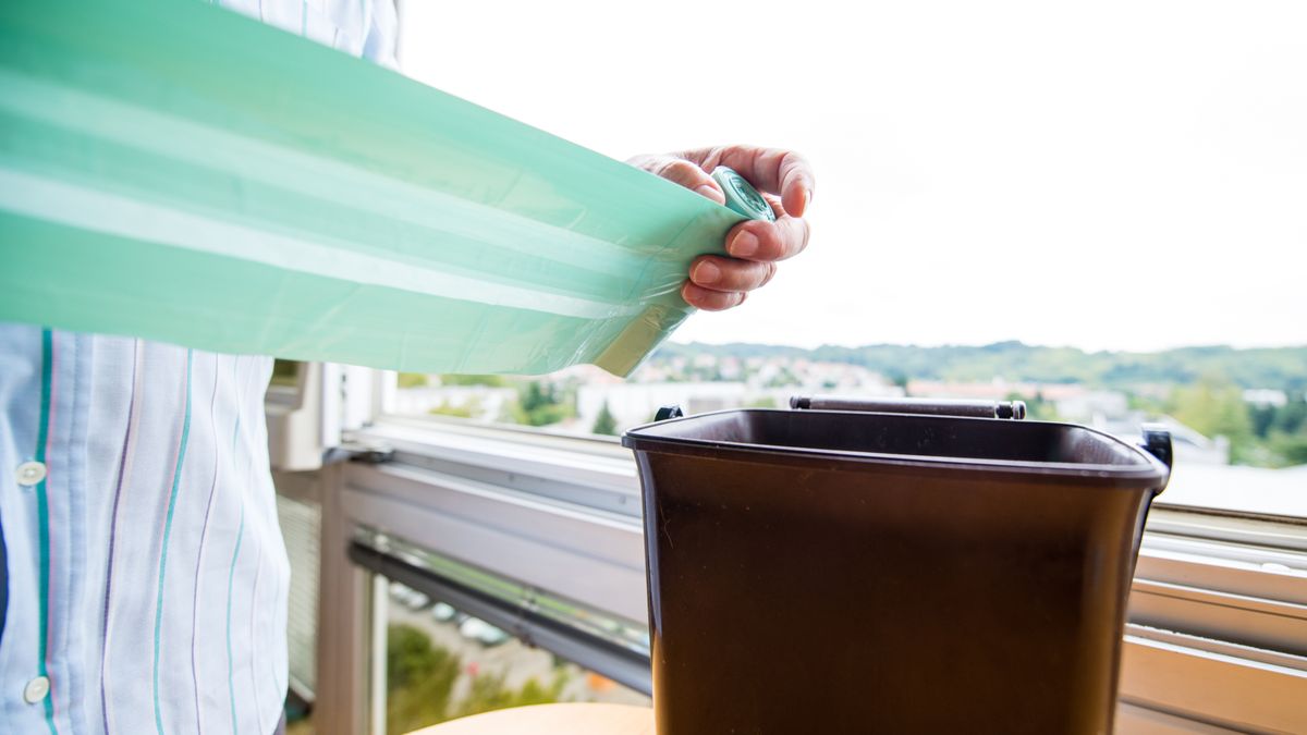 Wypróbuj ten trik na zmianę worka na śmieci