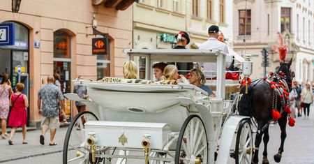 Koniec z przejażdżkami dorożką po rynku w Krakowie. Jest nowy zakaz