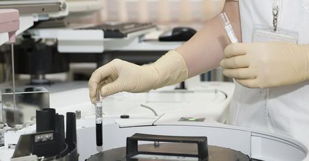 Szczepionka na koronawirusa. Rosja w tym tygodniu zacznie testy na ochotnikach