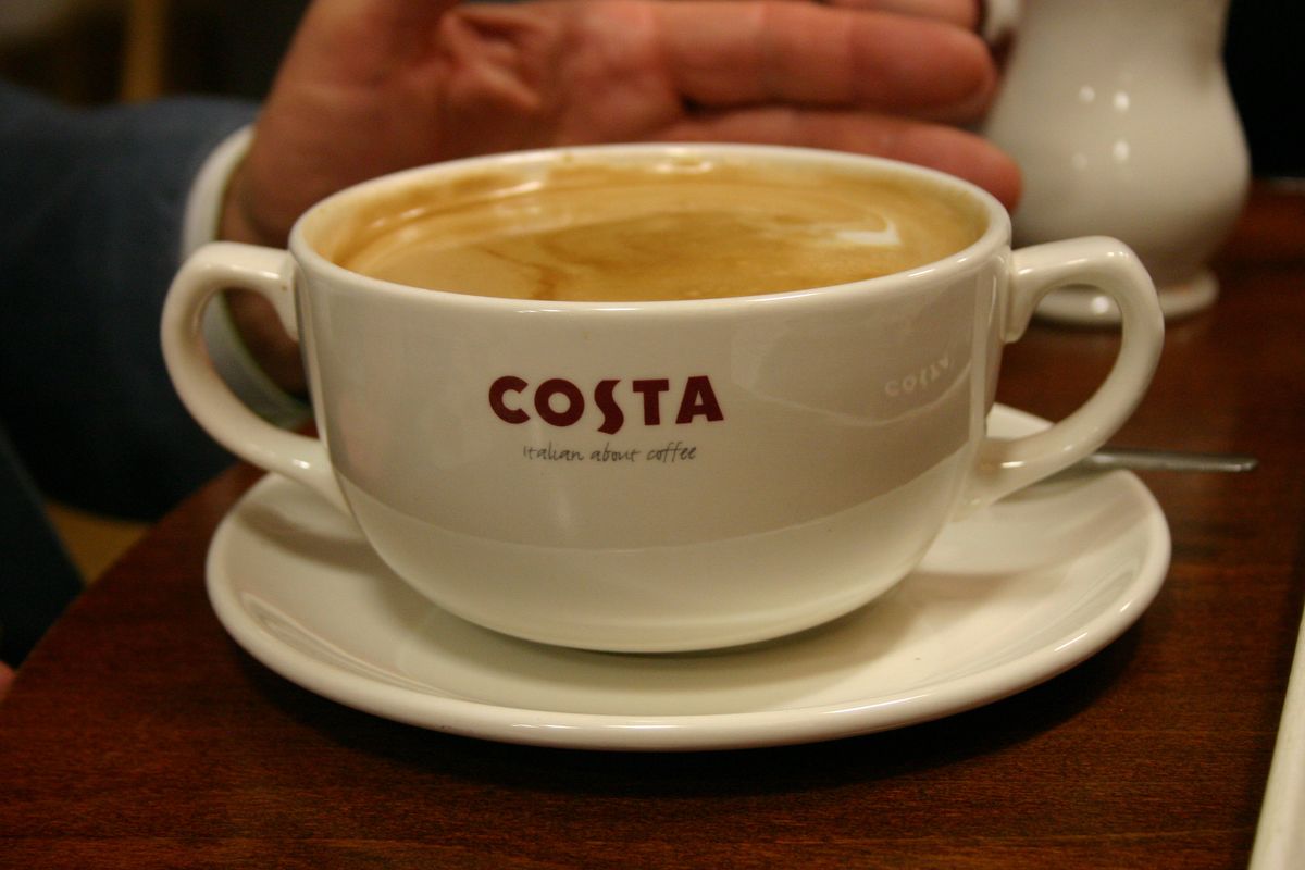 Costa Coffee Polska jak wielkie sieci handlowe. Wycofuje jaja z chowu klatkowego