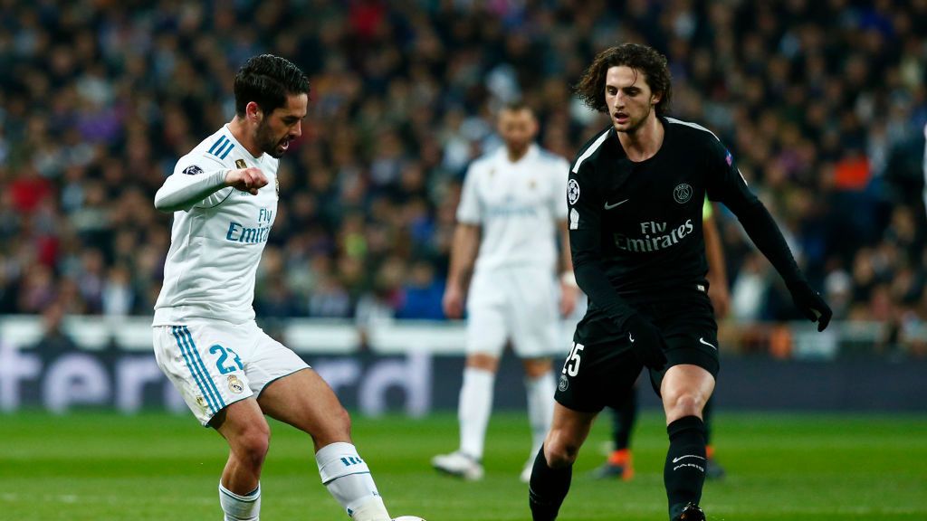 Getty Images / Gonzalo Moreno / na zdjeciu: Isco (z lewej) oraz Adrien Rabiot (z prawej)