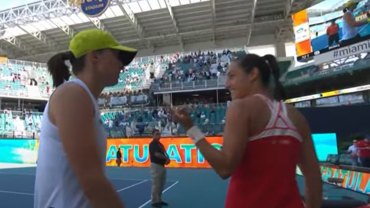 Twitter / Na zdjęciu: Iga Świątek i Caroline Garcia