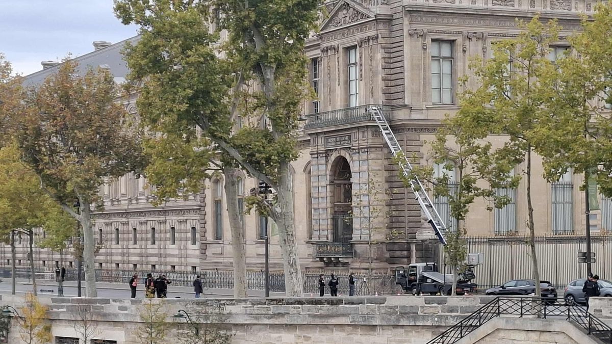 W Luwrze doszło do kradzieży