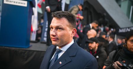 Zarobki w firmie Mentzena. Tyle płaci za "pracę ponad normę"