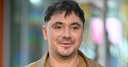 Bezrobotny Daniel Martyniuk tłumaczy, ile powinien zarabiać facet w Polsce. Znów odleciał?