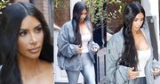 Kim Kardashian w legginsach i klapkach za 2,5 tysiąca
