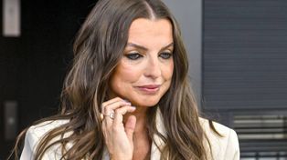 Włożyła "szelesty". Przywraca trend sprzed lat