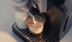 Brad Pitt reklamuje nowy ekspres De'Longhi Eletta Explore