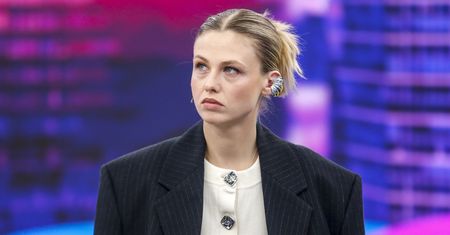 Mówi o scenach intymnych. "Musiałam być naga przed starszym aktorem"