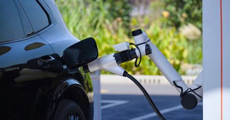 Geely ładuje się w megawatach. 4 minuty i jedziesz dalej