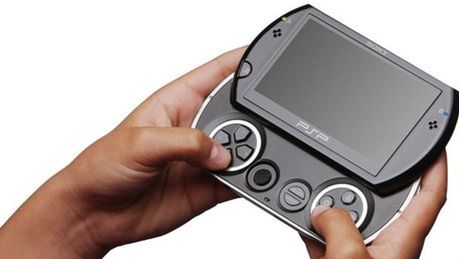 PSP GO nie ma drugiej gałki, bo szkoda byłoby dokładać deweloperom zadań