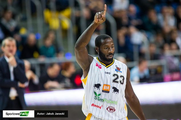 34-letni rozgrywający Curtis Millage