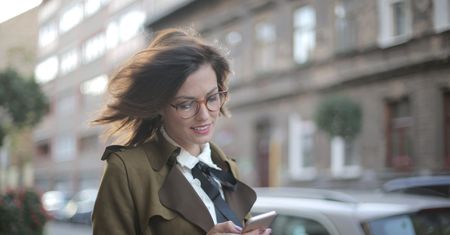 Marynarka na jesień: wybierz krój dla swojej figury