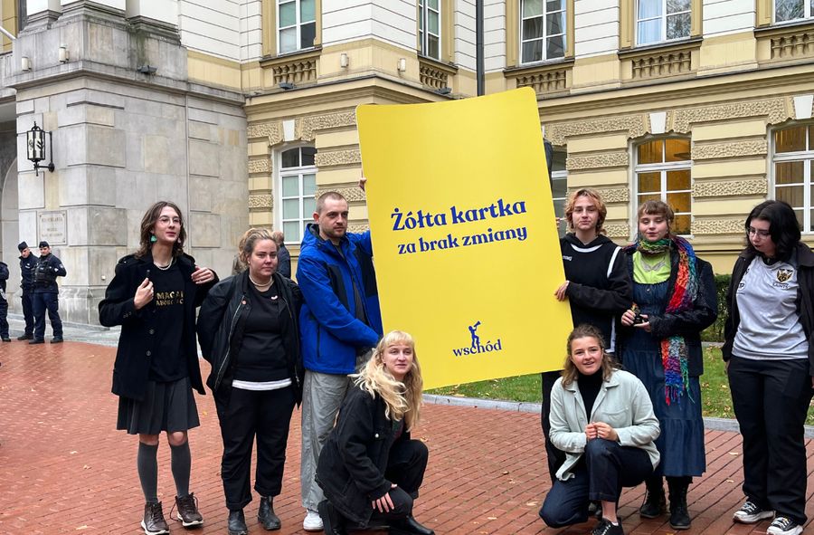 Polish government receives yellow card from climate activists