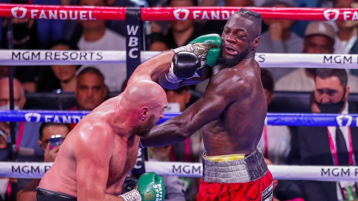 Zdjęcie okładkowe artykułu: Getty Images / ETIENNE LAURENT / Na zdjęciu: walka Tyson Fury vs Deontay Wilder