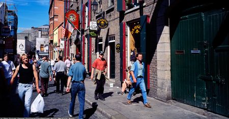 Ostrzeżenie dla obywateli USA w Irlandii. "Nie nosić słuchawek. Oczy dookoła głowy"